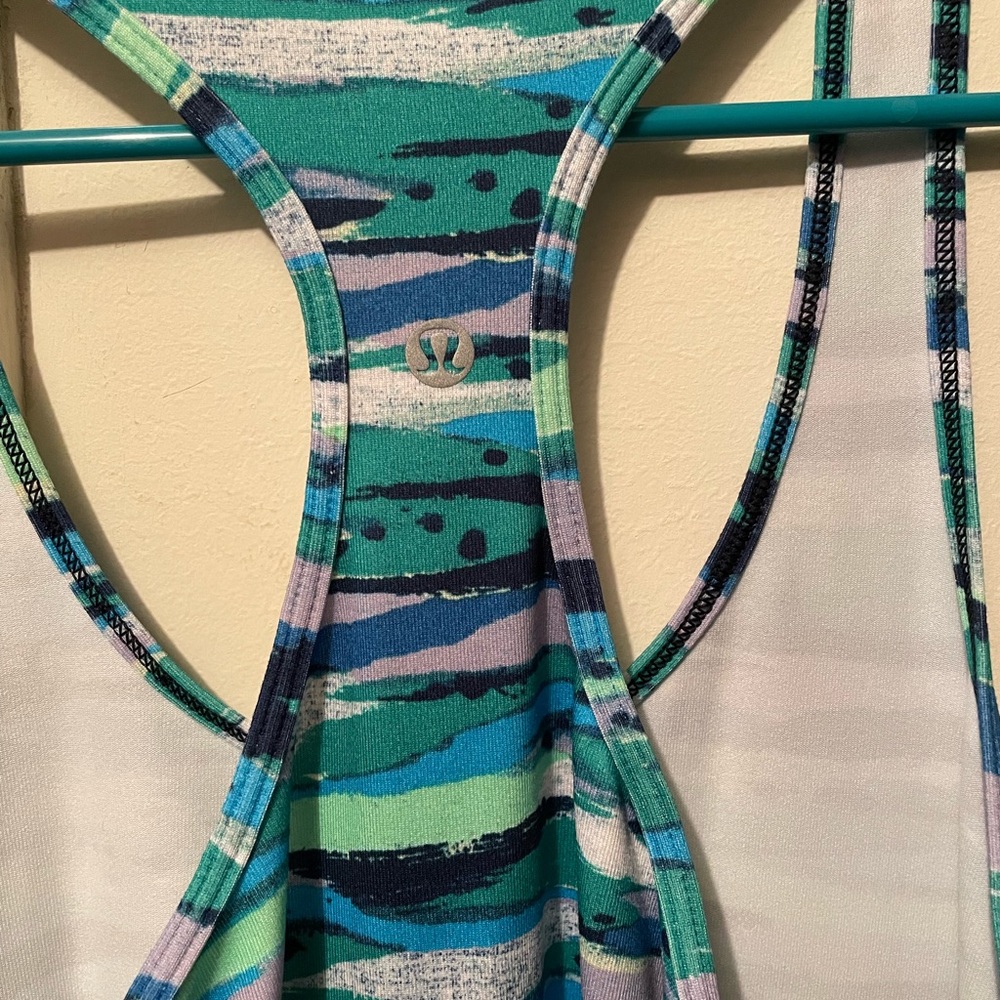 Lululemon tank top